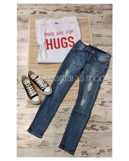 Camiseta hombreras «ARMS ARE FOR HUGS»