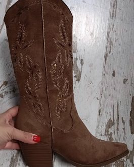 Bota kaki con tacón